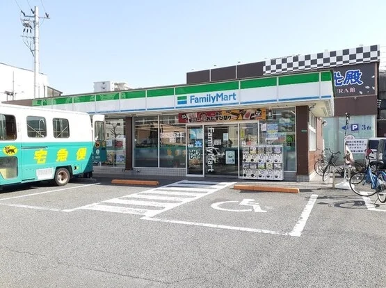 ファミリーマート瓜破東店様まで300m