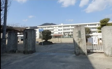 熊野第一小学校まで1100m