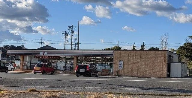 セブンイレブン館山真倉店まで700m