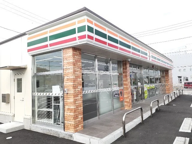 セブンイレブン新富士ＳＳ店まで350m