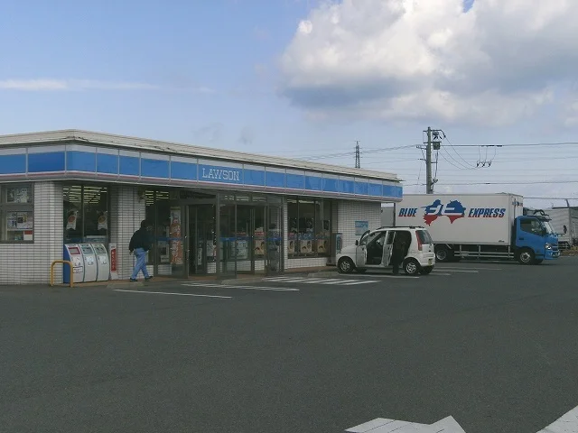 ローソン東予北条店様まで300m
