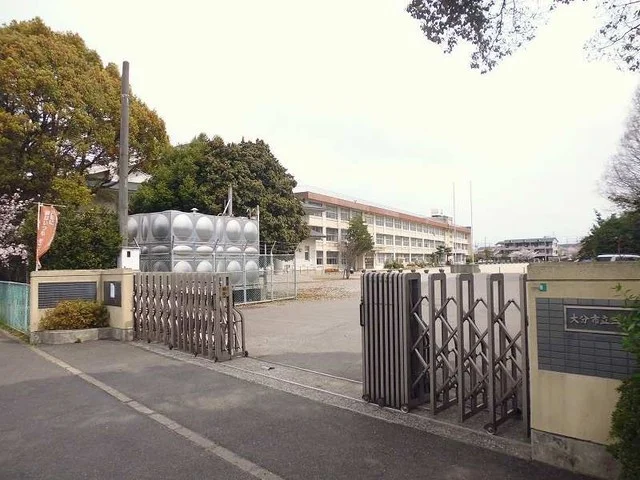 三佐小学校まで210m