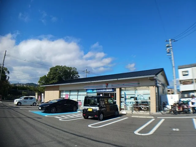 セブンイレブン京都桂上野西まで650m