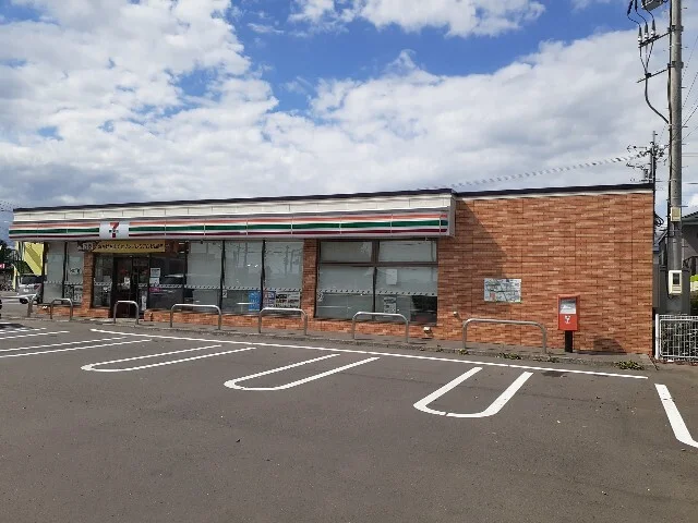 セブンイレブン苫小牧澄川店まで400m