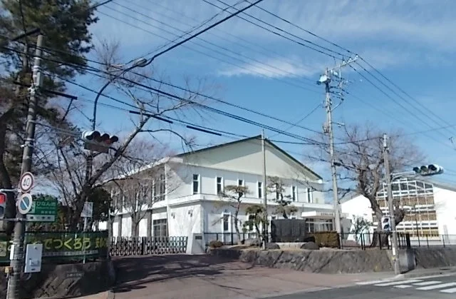 玉穂小学校まで1100m