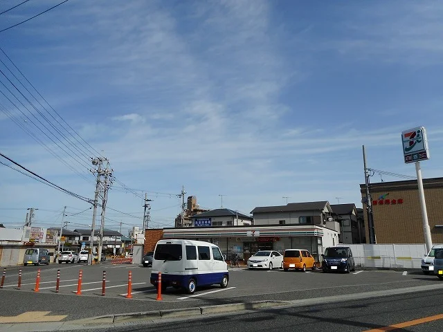 セブンイレブン江井島駅前店まで120m