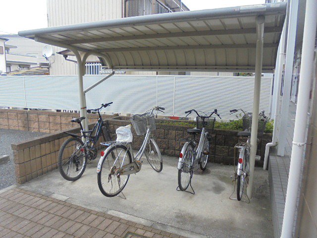 屋根付き駐輪場
