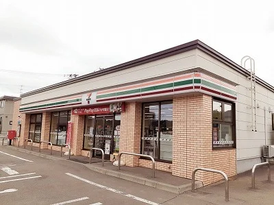 セブンイレブン幕別札内文京町店まで600m