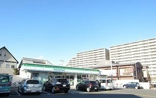 ファミリーマート志木幸町四丁目まで230m
