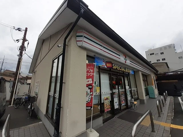 セブンイレブン智恵光院上長者店まで210m