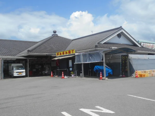 どんどん広場様まで400m