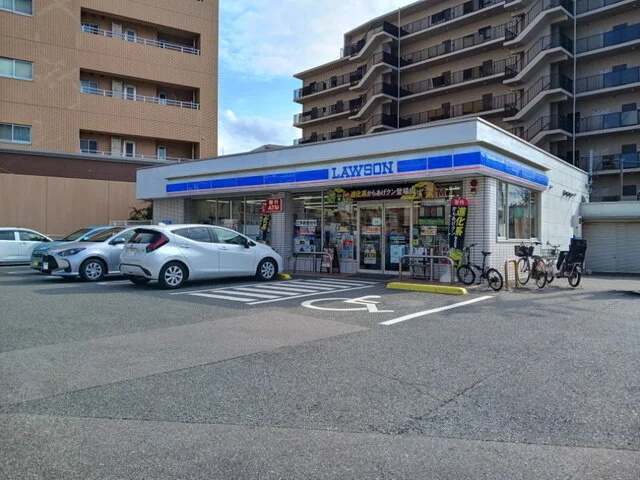 ローソン姪浜4丁目店まで650m