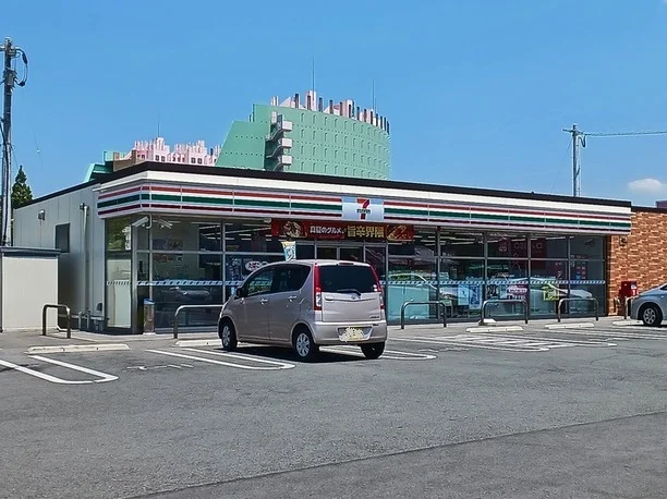 セブンイレブン荒尾緑ヶ丘店まで1100m