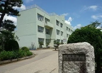 西鱈田小学校まで400m
