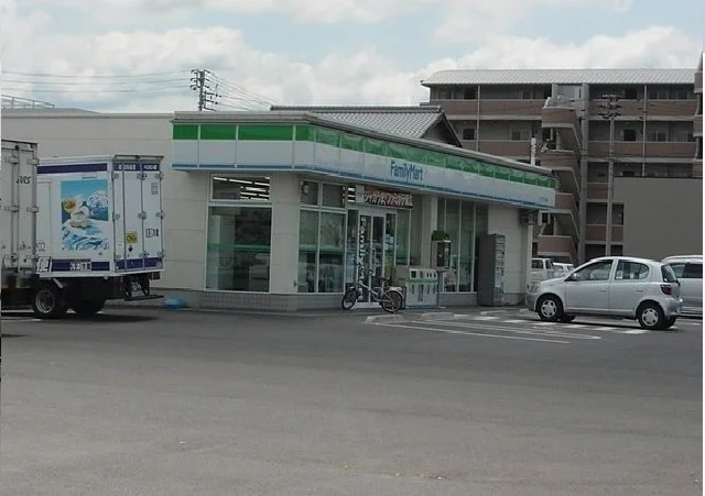 ファミリーマート仏生山北店さんまで1900m