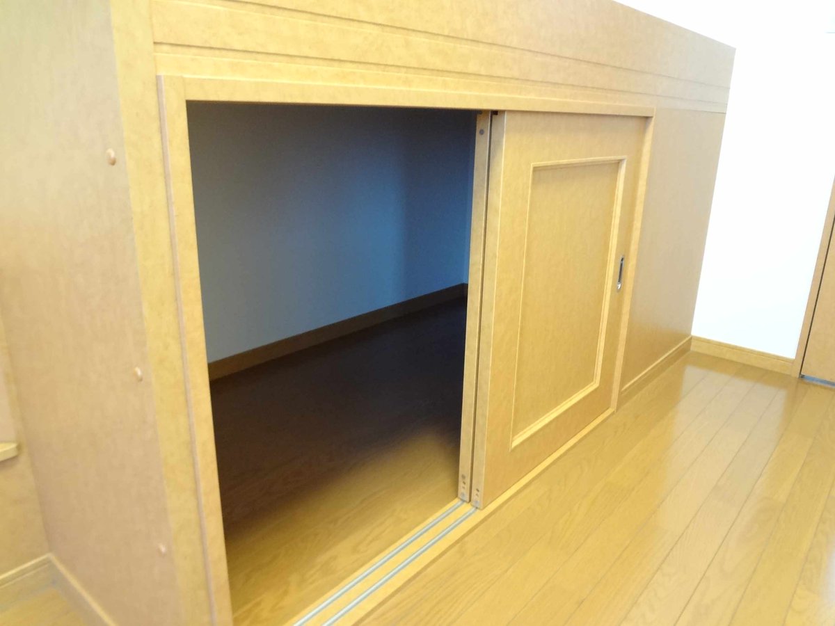 ベッド下収納