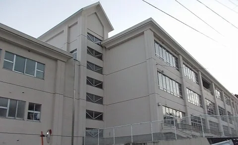 秋田市立寺内小学校まで850m