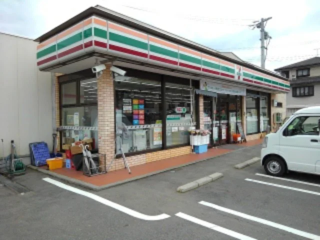 セブンイレブン須坂運動公園店まで200m