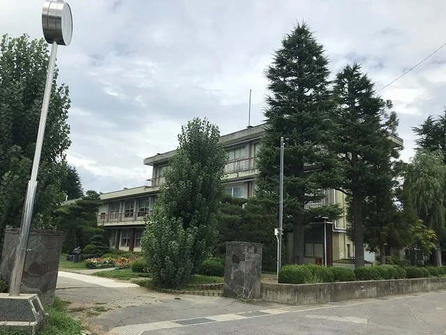 川辺小学校まで100m