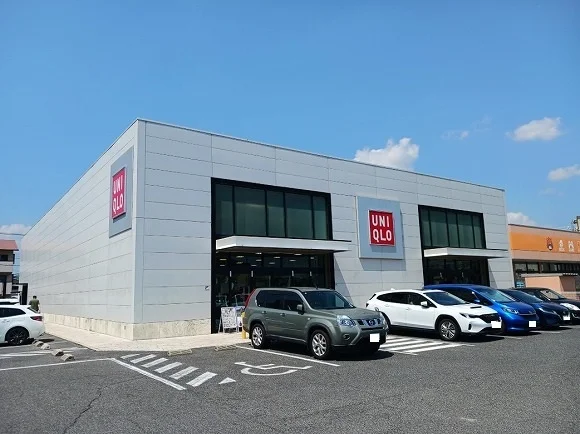 ユニクロ岡山中山道店まで400m