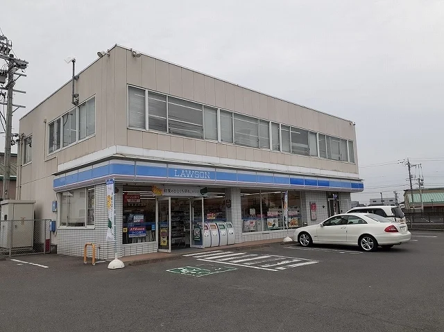ローソン鈴鹿南玉垣店まで650m