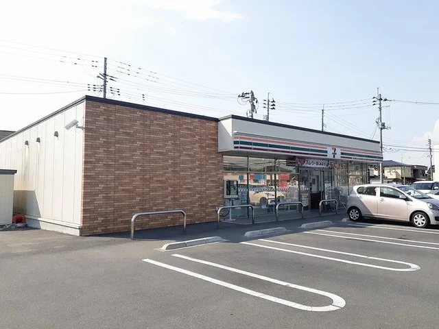 セブンイレブン中田町加賀野店まで1000m
