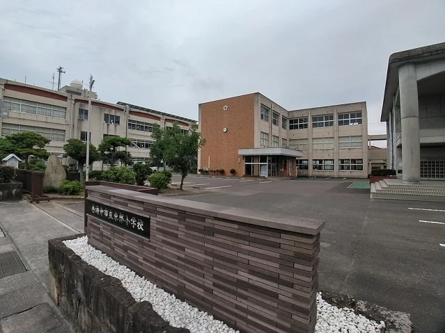 善通寺市立東部小学校まで450m