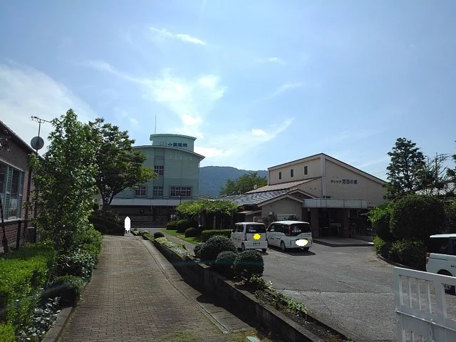 小国医院まで1500m