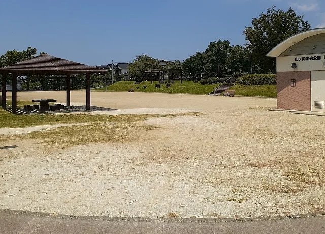 山ノ内中央公園まで290m