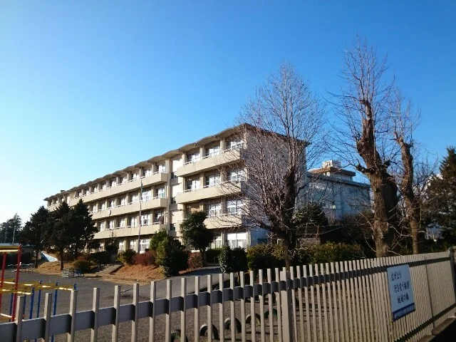 高崎市立西部小学校まで1000m