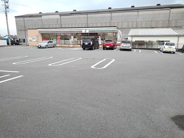 セブンイレブン久留米御井旗崎店まで900m