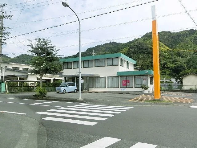 しずおか焼津信用金庫まで190m
