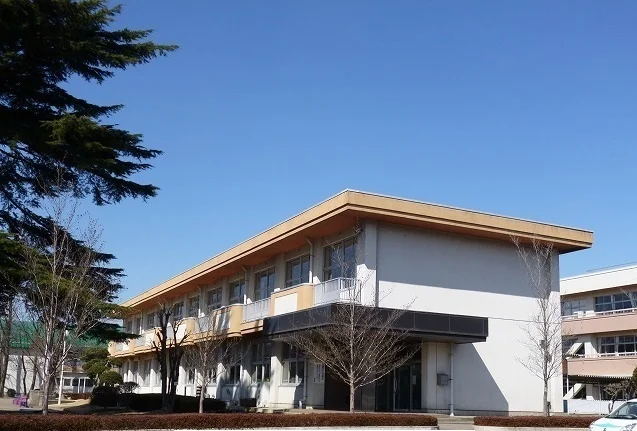 中村小学校まで1765m