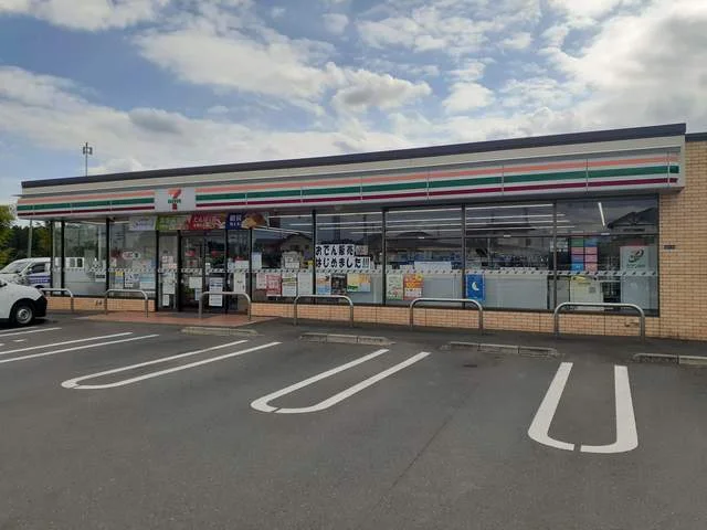 セブンイレブン美原３丁目店まで450m