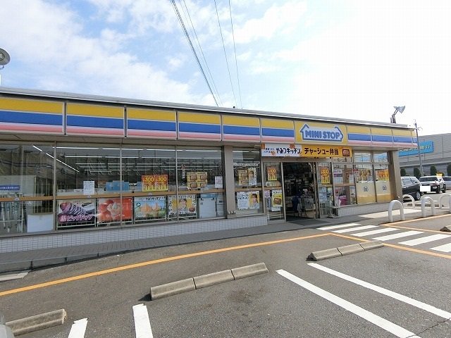 ミニストップ 安八氷取店まで500m