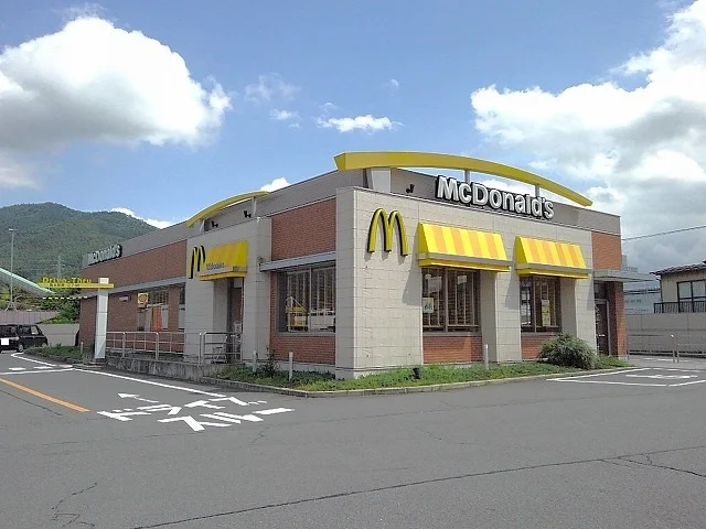 マクドナルド １３９富士見バイまで2700m