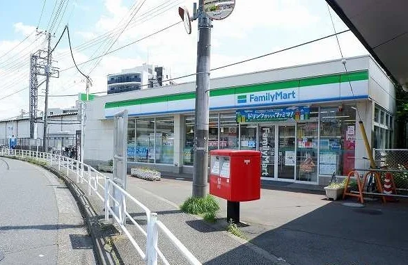 ファミリーマート秋津駅北口店まで900m