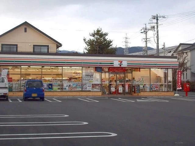 セブンイレブン　岡谷西堀店まで120m