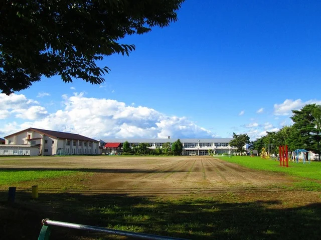 東根市立小田島小学校まで1360m