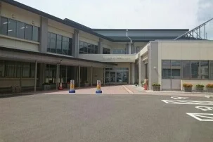 福島市役所松川支所まで2400m