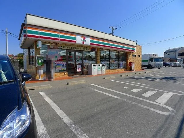 セブンイレブン太田市由良町店まで900m