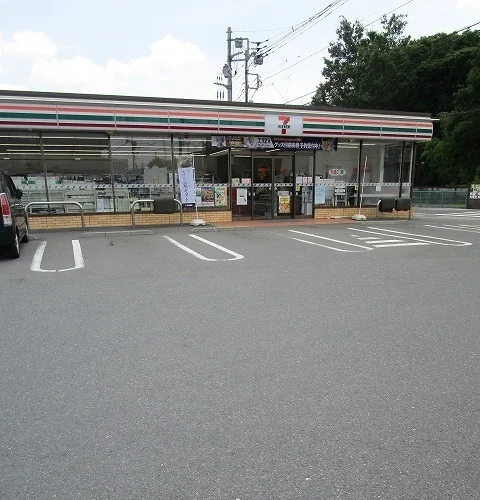 セブンイレブンまで600m