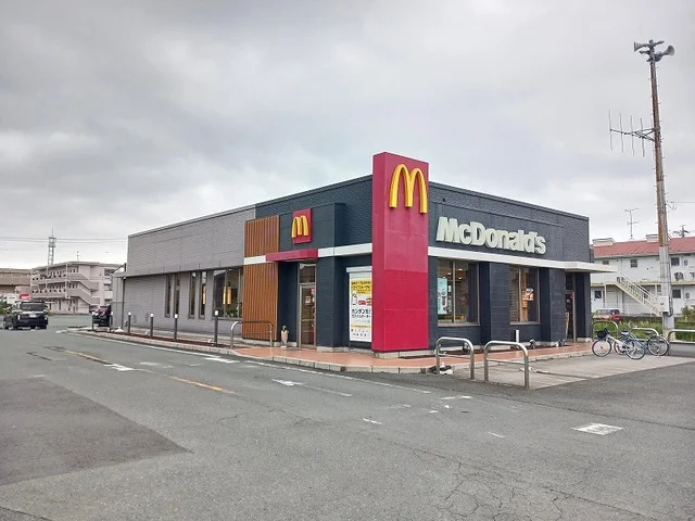 マクドナルド磐田バロー店まで450m