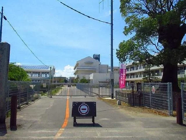 兵庫小学校まで1700m