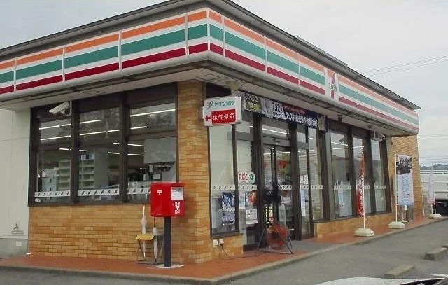 セブンイレブン有明竜王駅前店まで530m
