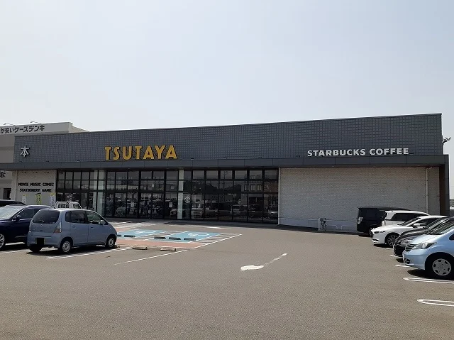 ＴＳＵＴＡＹＡ鈴鹿中央通店まで1500m