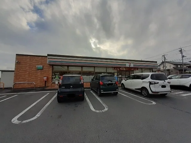 セブンイレブン吉岡上野田店まで700m