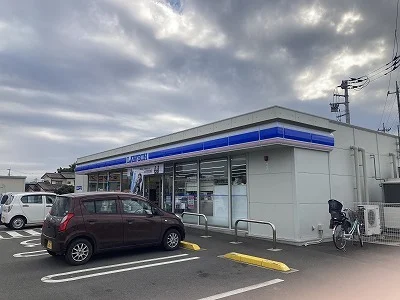 ローソンまで90m