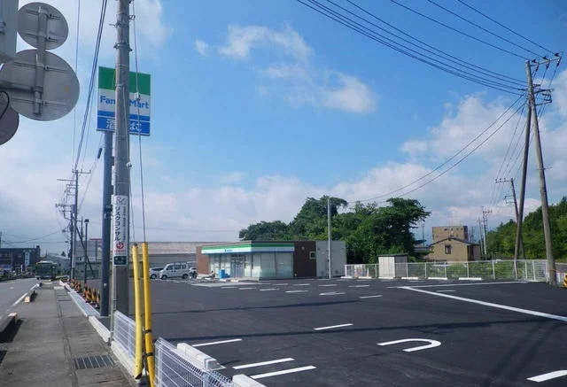 ファミリーマート御殿場川島田南まで900m