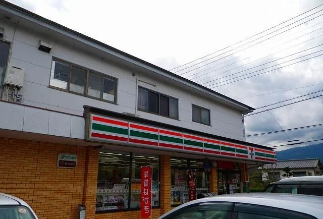 セブンイレブン 裾野石脇店まで650m